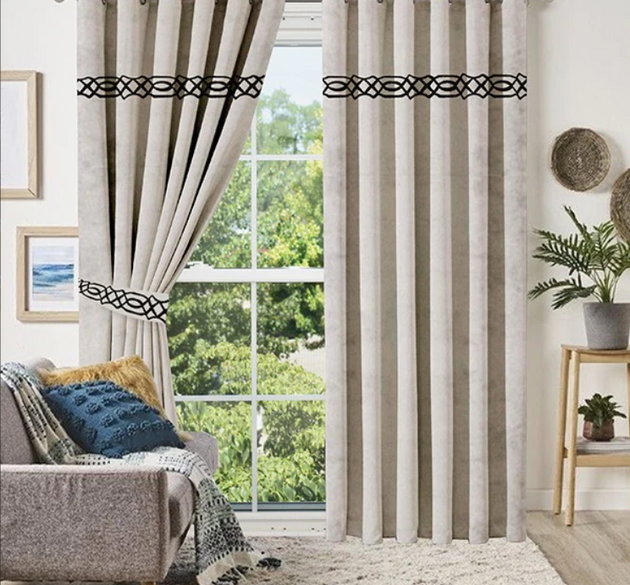 LUXURY VELVET CURTAINS (LENGTH : 254 CM , WIDTH : 137 CM )  _  OFFWHITE & BLACK