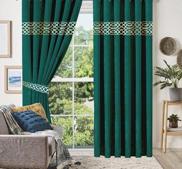 LUXURY SPLENDID VELVET CURTAINS ( LENGTH : 254 CM , WIDTH : 137 CM )  _ GREEN & OFFWHITE