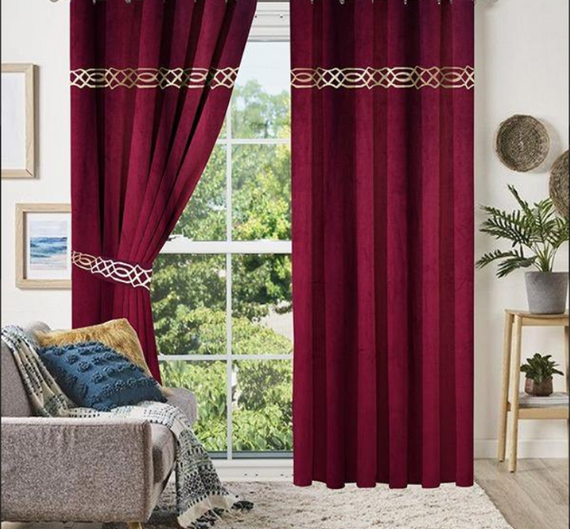 LUXURY SPLENDID VELVET CURTAINS ( LENGTH : 254 CM , WIDTH : 137 CM ) _  MAROON & OFFWHITE