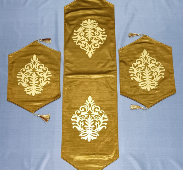 3PCS TABLE RUNNER MAT SET ( 1 RUNNER & 2 MAT ) _ SIZE OF RUNNER 52 /12 INCHES & SIZE OF MAT 18 /12 INCHES